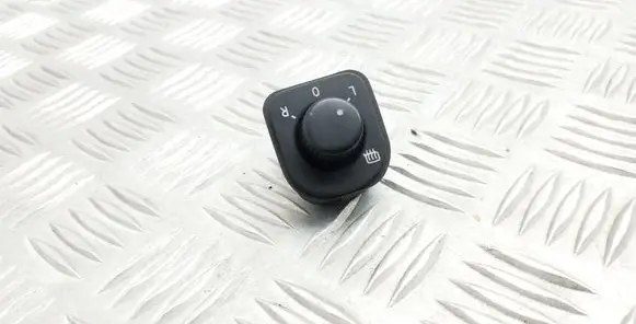 Volkswagen Tiguan Wing mirror switch 1K0959565L