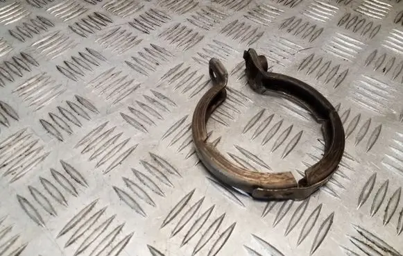 Mercedes-Benz ML W164 Muffler pipe connector clamp 