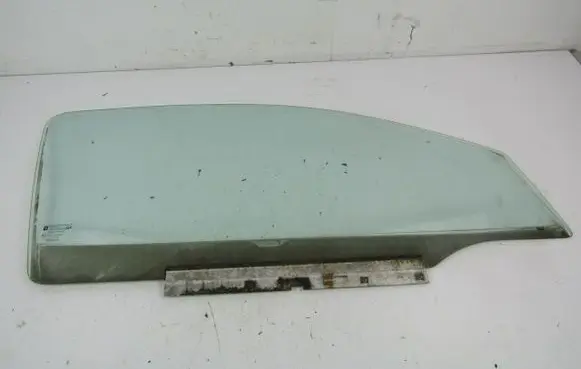 Opel Astra G Front door window glass four-door 