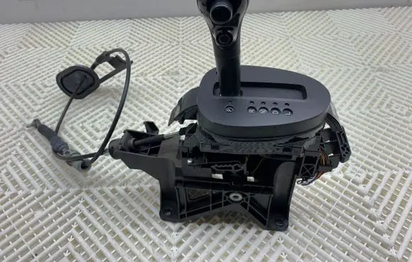 Nissan Juke I F15 Gear shift rod 