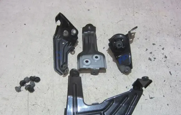 BMW X3 G01 Fender mounting bracket 41357475804