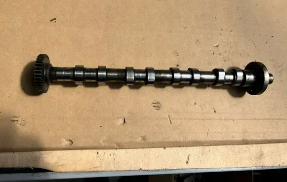Renault Trafic III (X82) Camshaft 130015174R