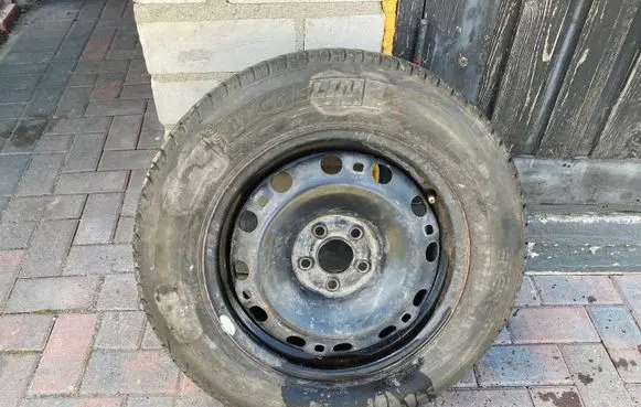 Volkswagen PASSAT B5.5 R15 summer tire 19565R15