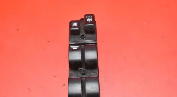 Mitsubishi Lancer VIII Electric window control switch 8608A058