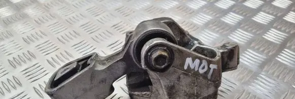 Peugeot 407 Engine mounting bracket 9646161180