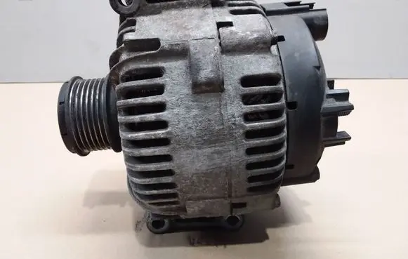 Audi A6 S6 C6 4F Generator/alternator 06E903016D 705124100