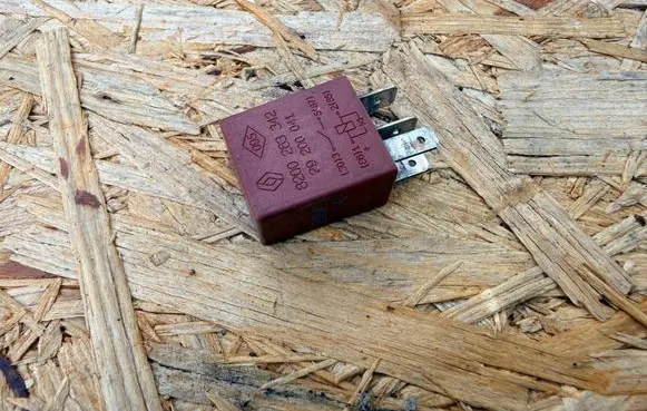 Renault Clio III Other relay 8200263342 29200041
