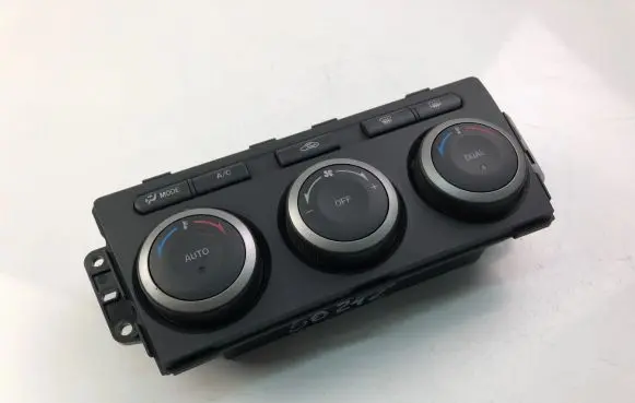 Mazda 6 Interior fan control switch GAM761190B