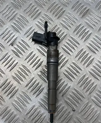 BMW 7 E65 E66 Fuel injector 779272104 0445115048