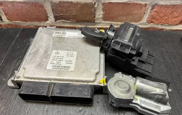 Mercedes-Benz Sprinter W906 Engine ECU kit and lock set A6519003203