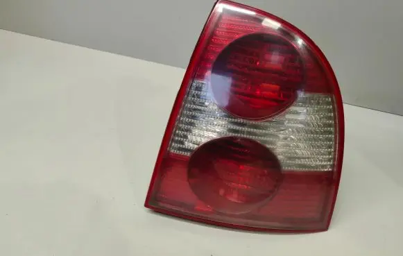 Volkswagen PASSAT B5.5 Rear/tail lights 3B5945096AE