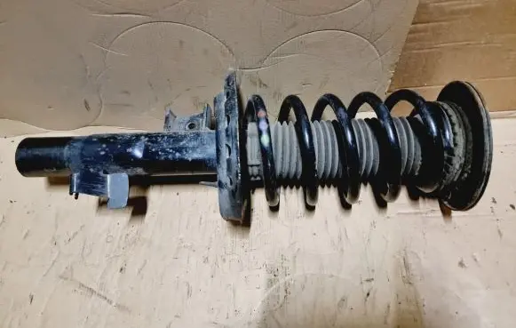 Volvo V60 Front shock absorber with coil spring 31323219 31454439