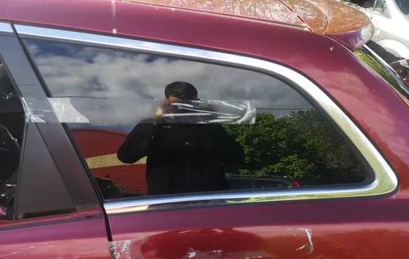 Mazda CX-7 Rear side window