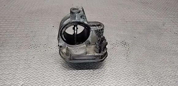 Audi A8 S8 D3 4E Throttle valve 057128063