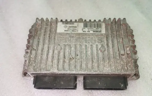 Renault Scenic I Gearbox control unit/module 7700111209 S105280015A S105280015