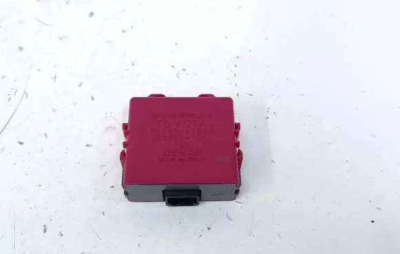 Toyota Prius+ (ZVW40) Tire pressure control unit 8976947040 1586001261
