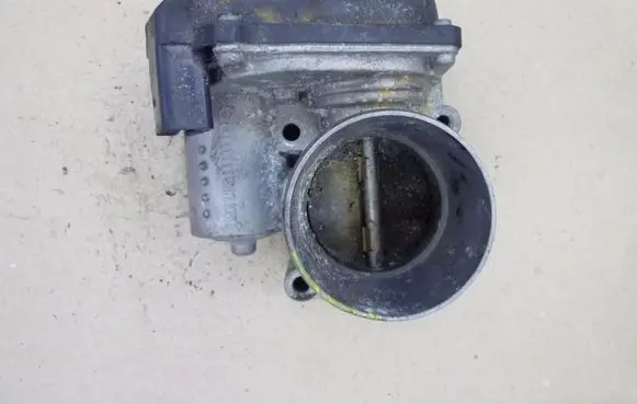Volkswagen Polo IV 9N3 Throttle body valve 03C133062T VD675