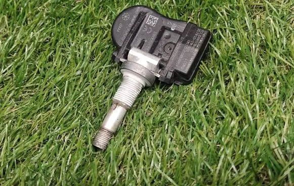 Volvo S60 Tire pressure sensor 8G921A159AD