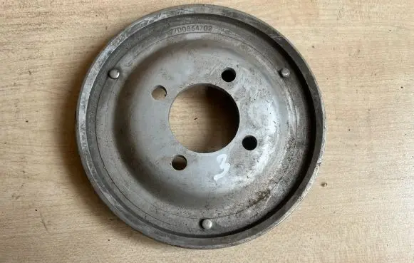 Renault Megane I Crankshaft pulley 7700864702