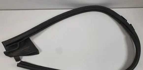 Chrysler Sebring (ST-22 - JR) Rear door rubber seal (on body) 04878382AD