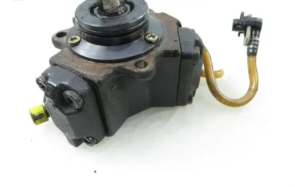 Mercedes-Benz A W168 Fuel injection high pressure pump 0445010008 A6110700501