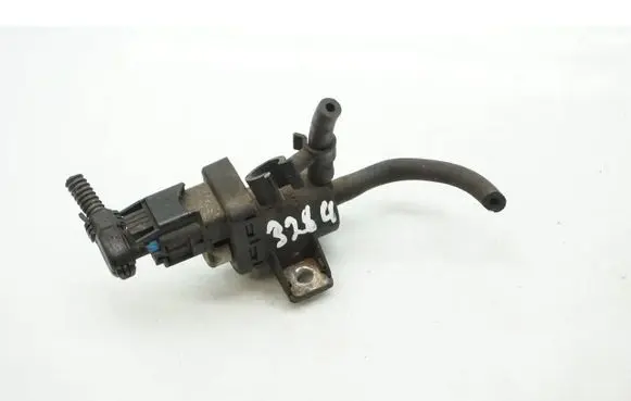 Opel Astra J Vacuum valve 55566051