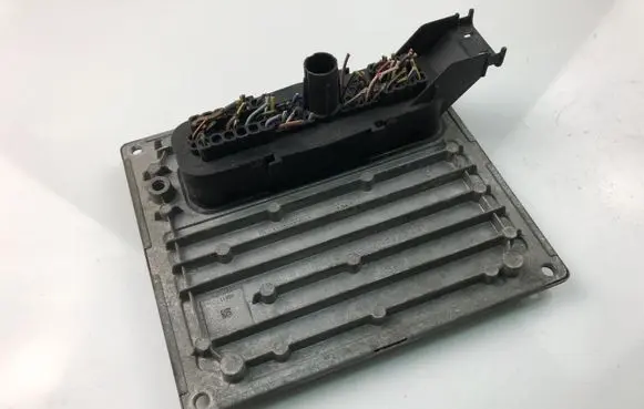 Ford Fiesta Engine control unit/module 4M5112A650HH