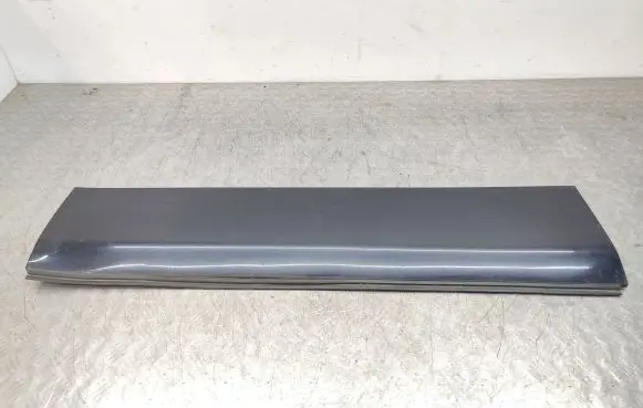 Suzuki Grand Vitara II Front door trim (molding) 7768065J00