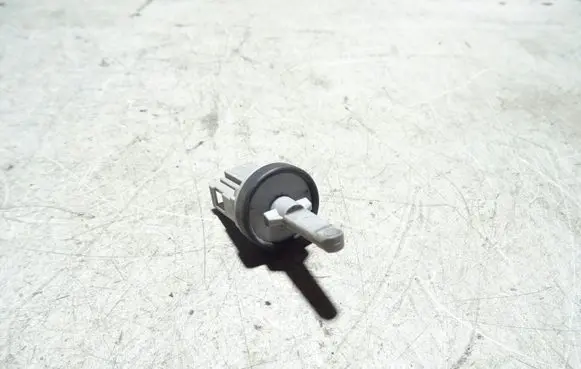 Volkswagen Golf V Interior temperature sensor 1K0907543A
