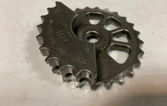 Audi Q7 4M Timing chain sprocket 06E109077M