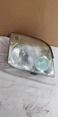 Nissan X-Trail T30 Headlight/headlamp 