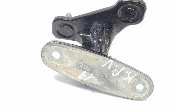 Mercedes-Benz E W212 Front door upper hinge A2047201537