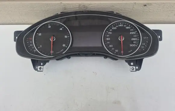 Audi A6 C7 Speedometer (instrument cluster) 4G8920931R