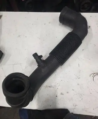 Mercedes-Benz Sprinter W901 W902 W903 W904 Air intake hose/pipe A9065281724