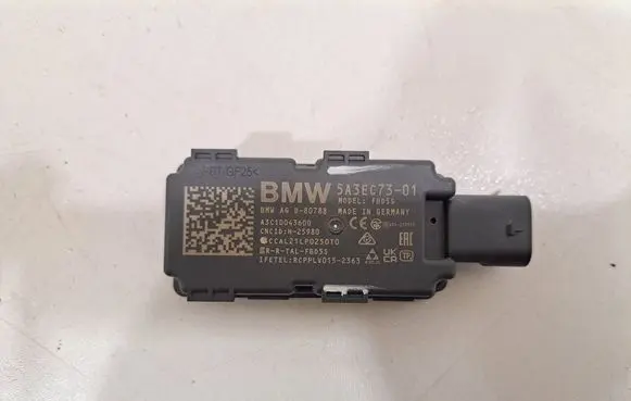 BMW 5 G60 Aerial antenna amplifier 5A3EC73 5B60518