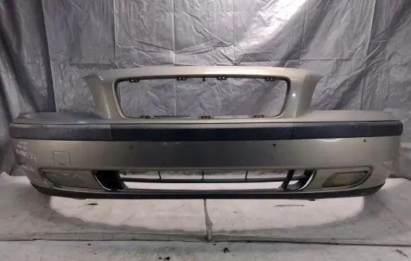 Volvo V70 Front bumper