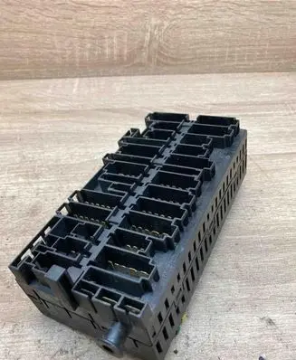 Volkswagen Transporter - Caravelle T4 Fuse module 357937039 NOFUSE