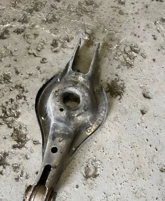 BMW 4 F32 F33 Rear upper control arm/wishbone 6867541