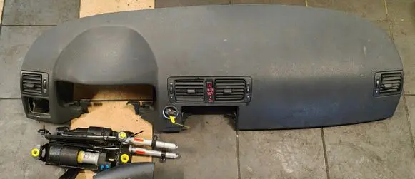 Volvo V50 Dashboard glove box trim 