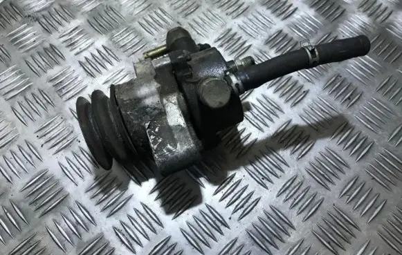 Mazda 626 Vacuum pump x2t50299 rfg118g00