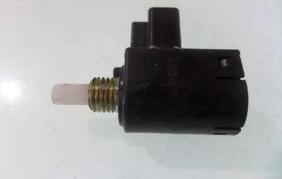 Clutch pedal sensor