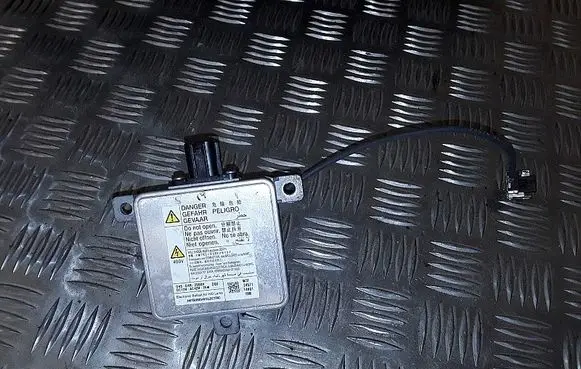 Mazda CX-5 Xenon control unit/module w3t