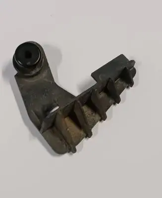 Seat Ibiza IV (6J,6P) Fender mounting bracket 6J0821120