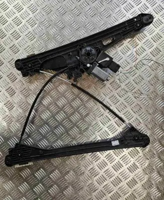 DS Automobiles 7 Crossback Front door window regulator with motor 9830655880