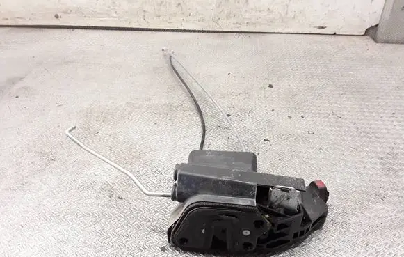 KIA Sportage Front door lock 