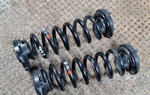 Mercedes-Benz C W205 Rear coil spring
