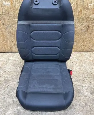 Citroen C4 III e-C4 Front passenger seat 