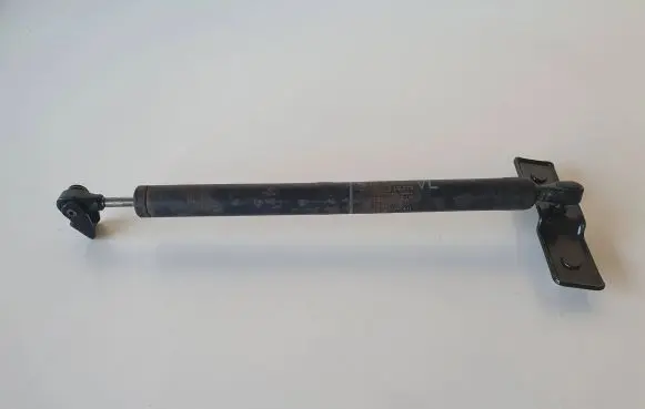 BMW 7 F01 F02 F03 F04 Front door check strap stopper 7177616