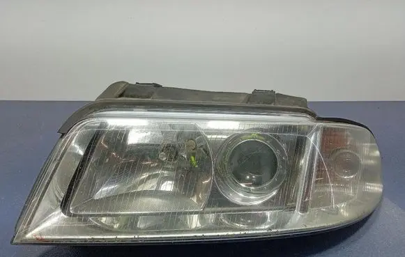 Audi A4 S4 B5 8D Headlight/headlamp 8D0941029AK