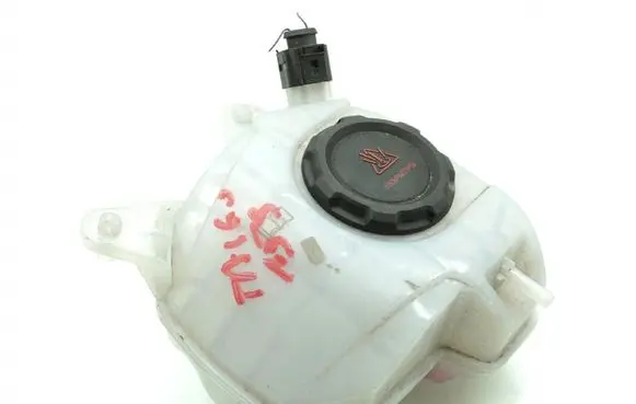 Volkswagen Taigo Coolant expansion tank/reservoir 2Q0121407D
